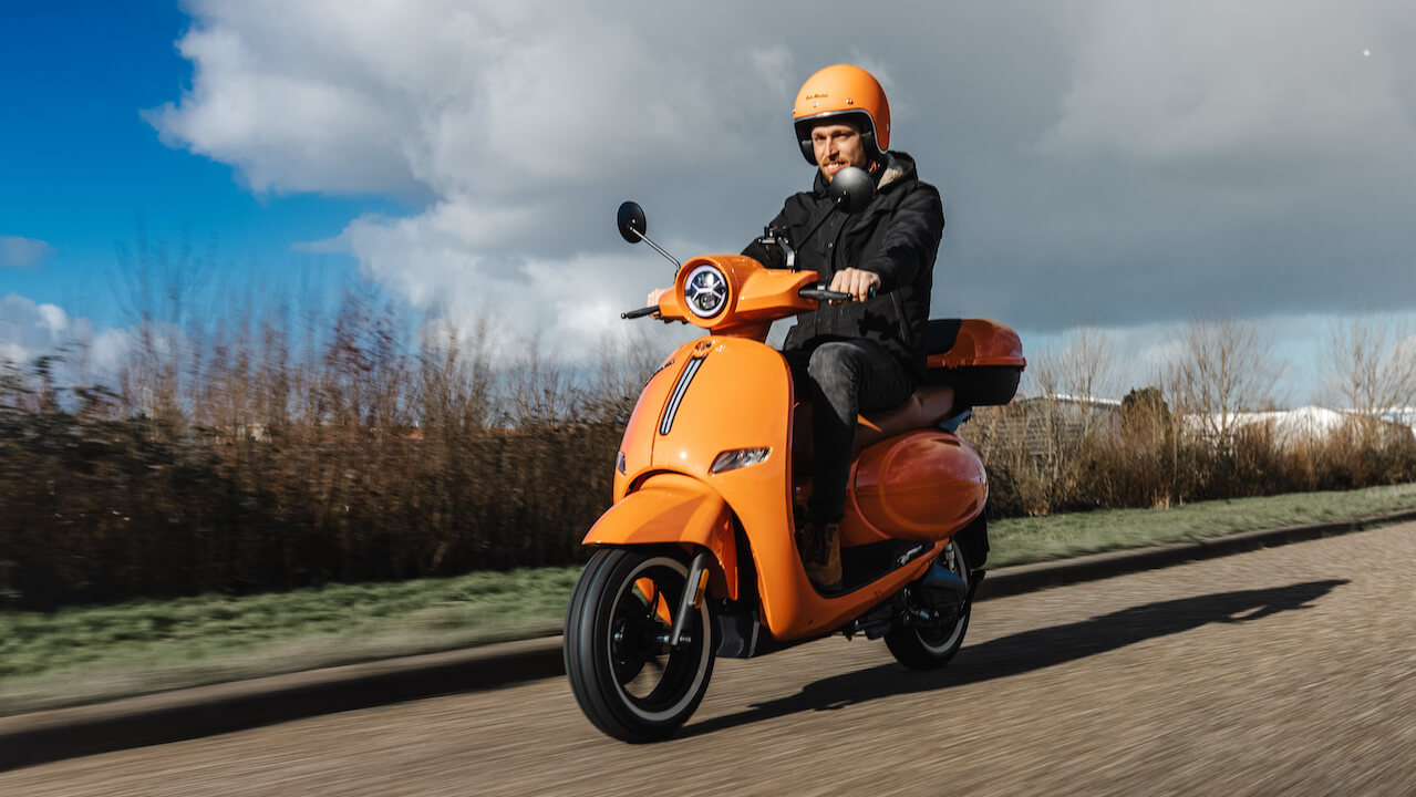 Bob Eco brings its high tech electric scooters to Europe as stock price soars.